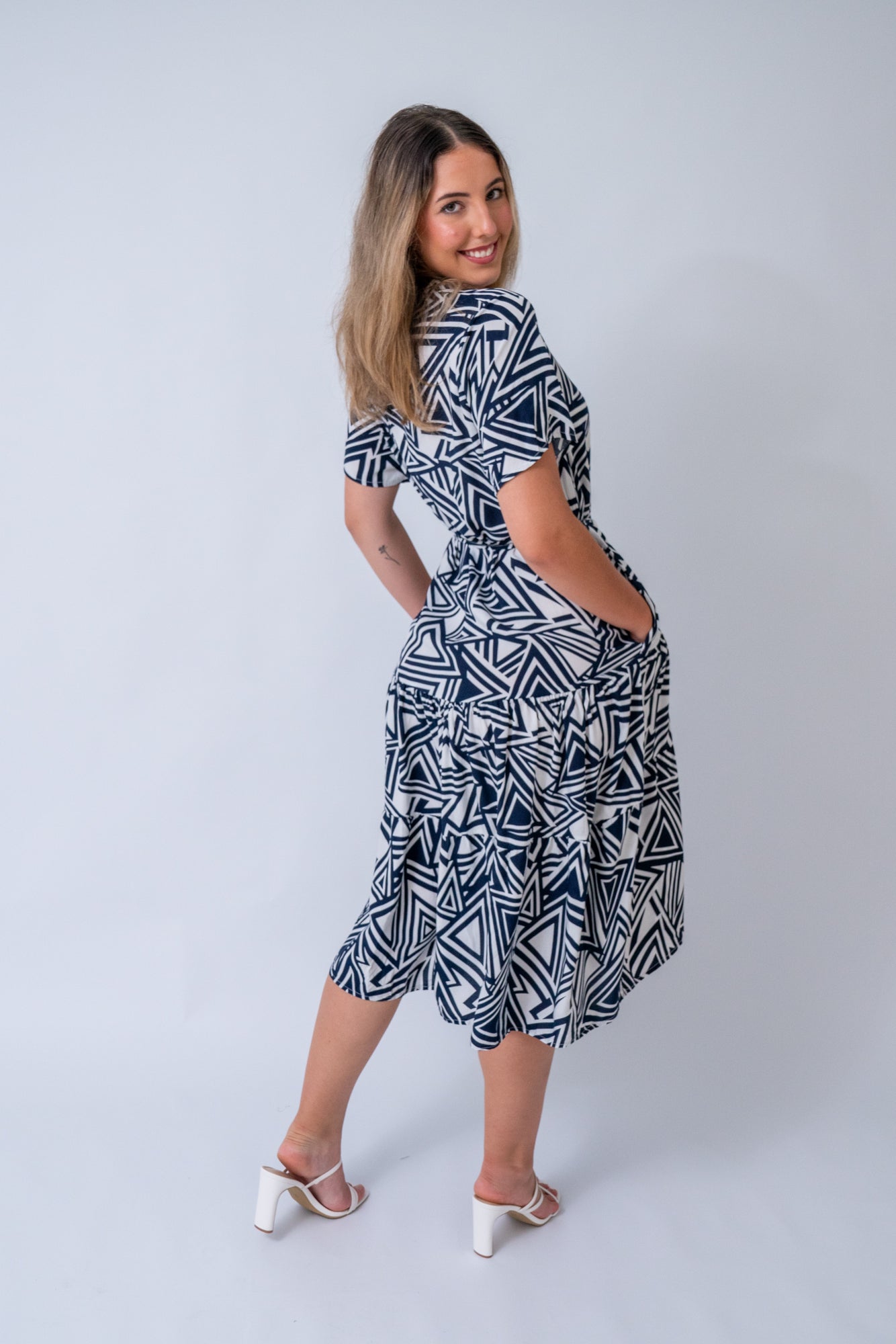 Annerley midi dress with blue and white colour