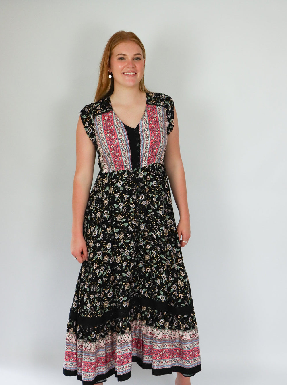 Boho maxi dress in black with pink border